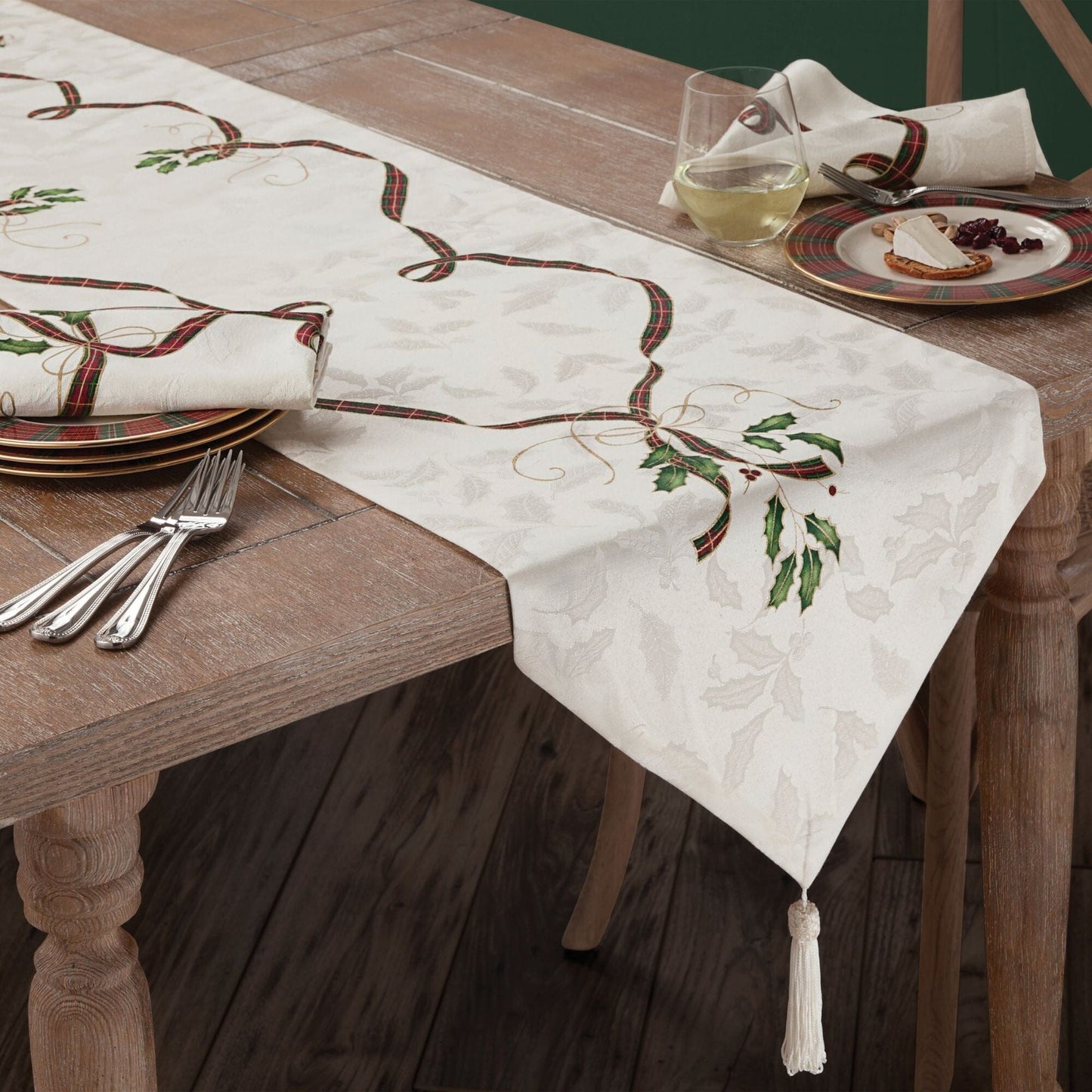 Lenox Holiday Nouveau Runner