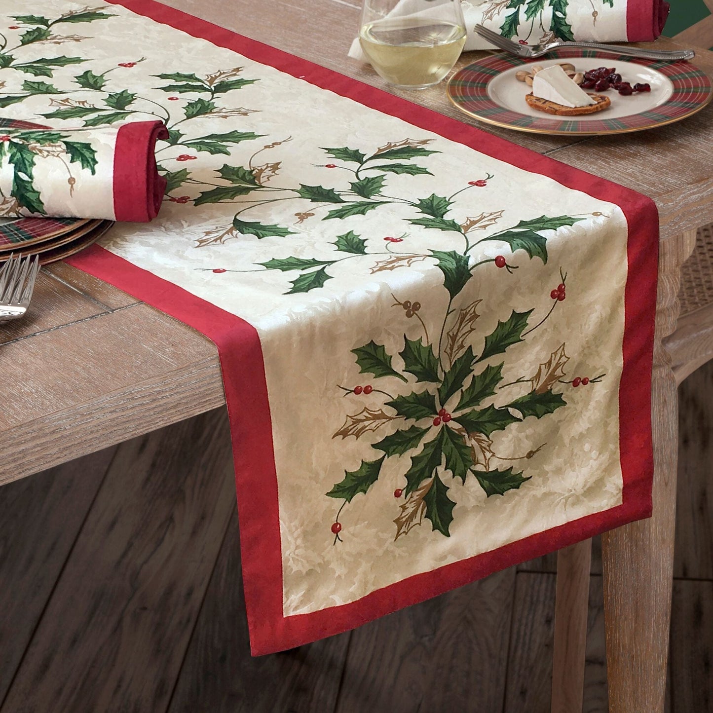Lenox Holiday Runner