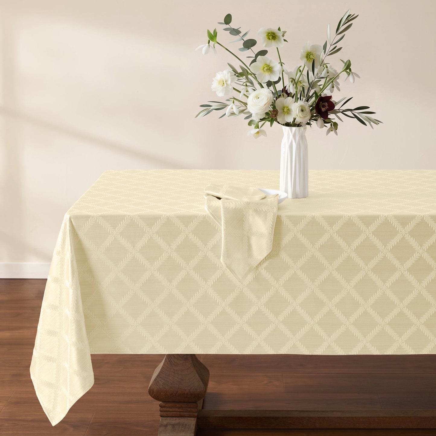 Lenox Laurel Leaf Tablecloth