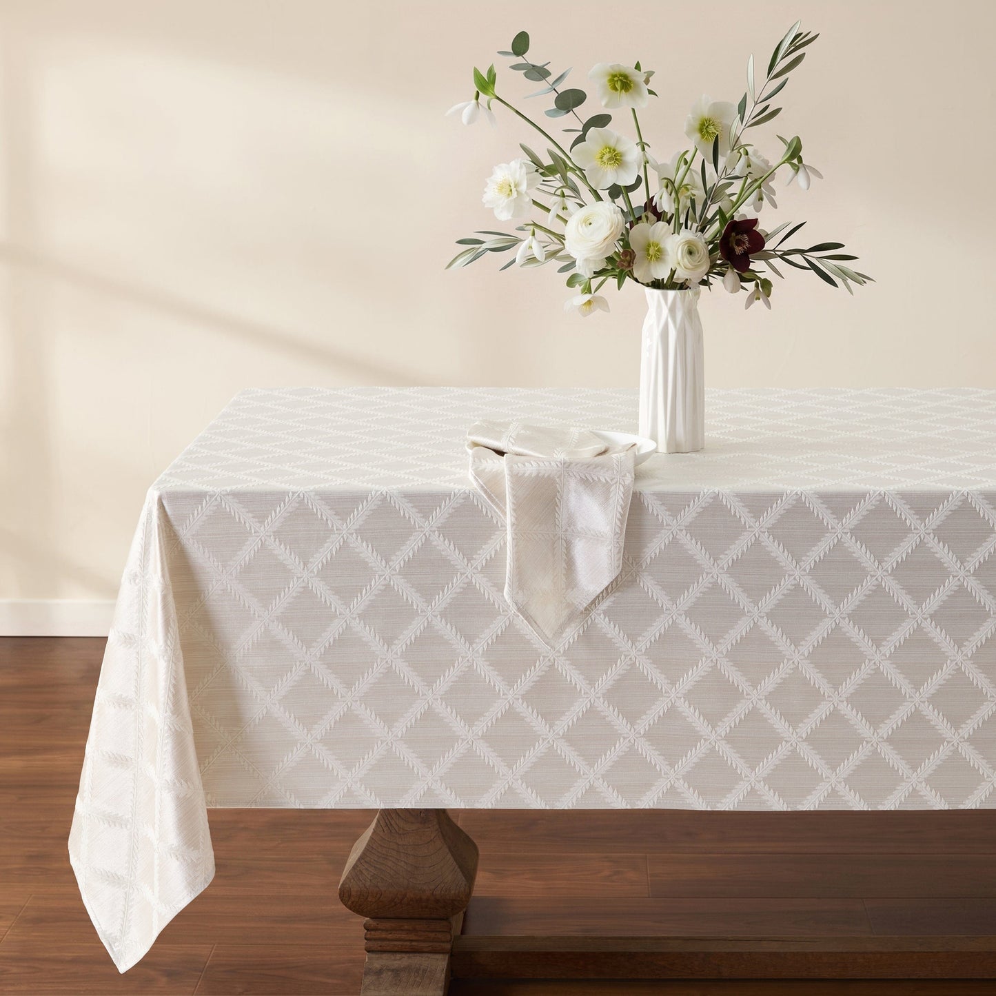 Lenox Laurel Leaf Tablecloth