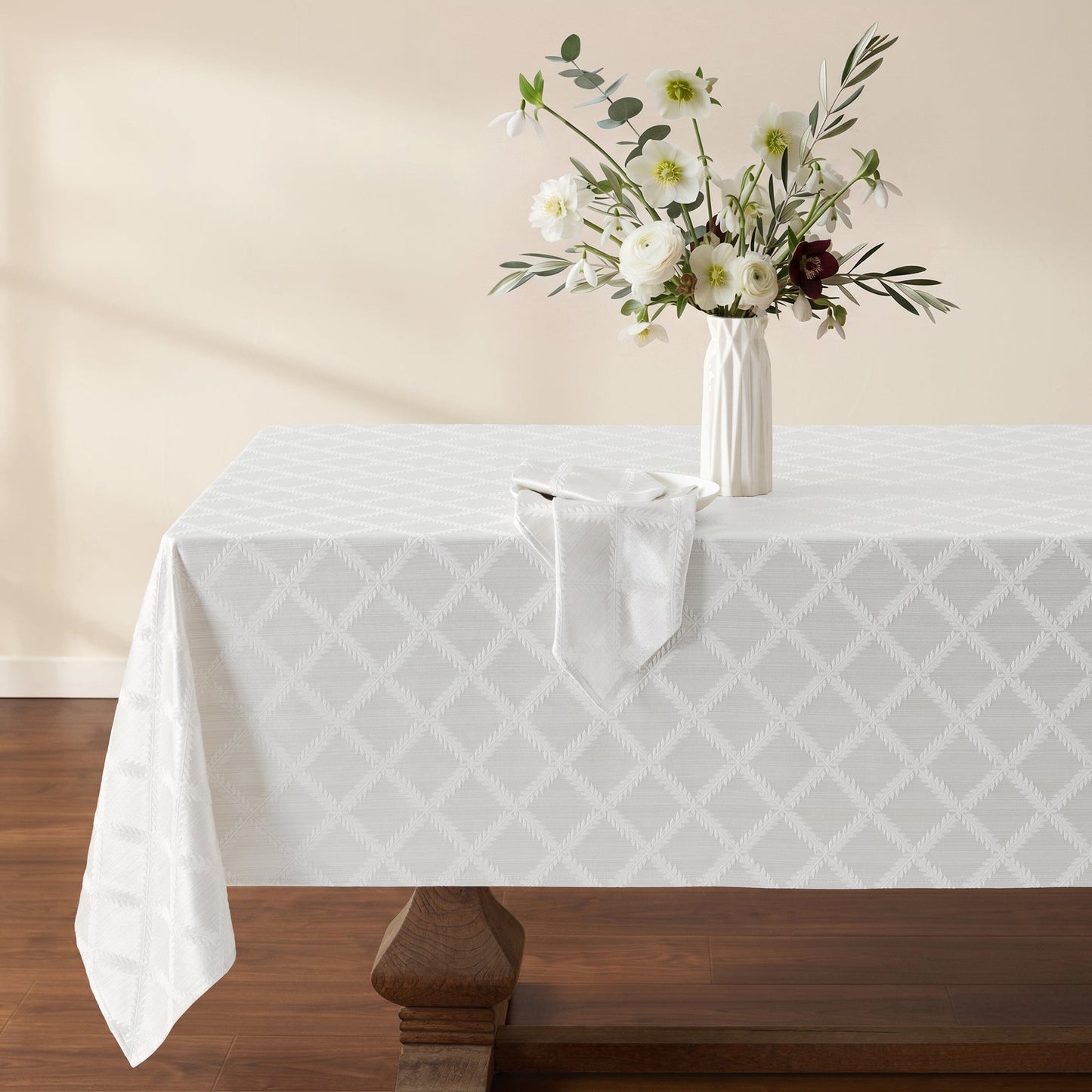 Lenox Laurel Leaf Tablecloth