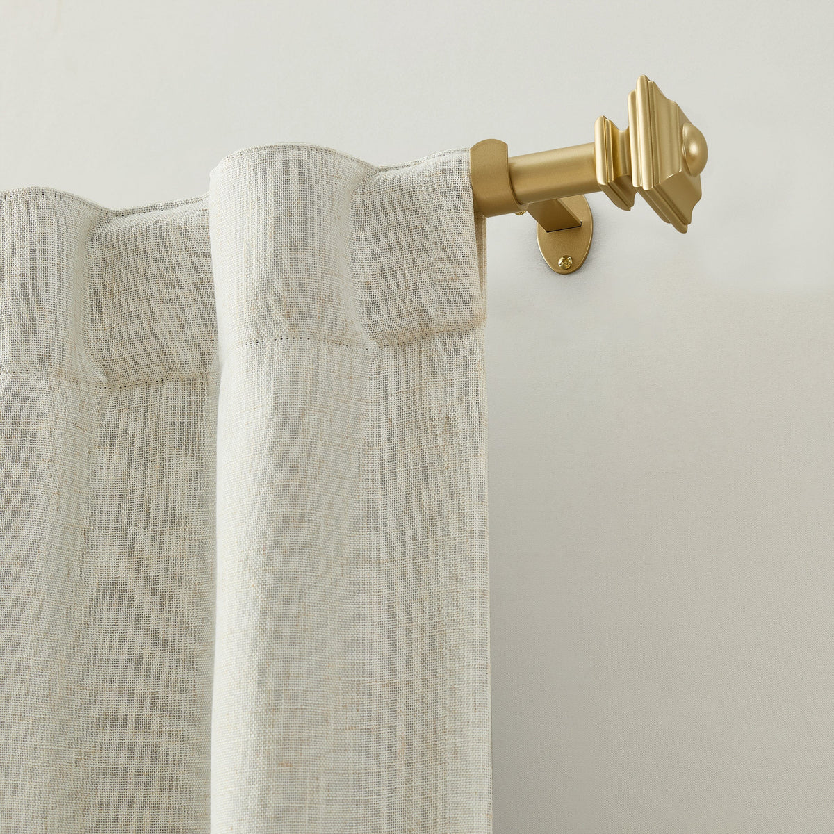 Lenox Madrid 1” Single Curtain Rod with Sculptural Stacked Square Finial Design