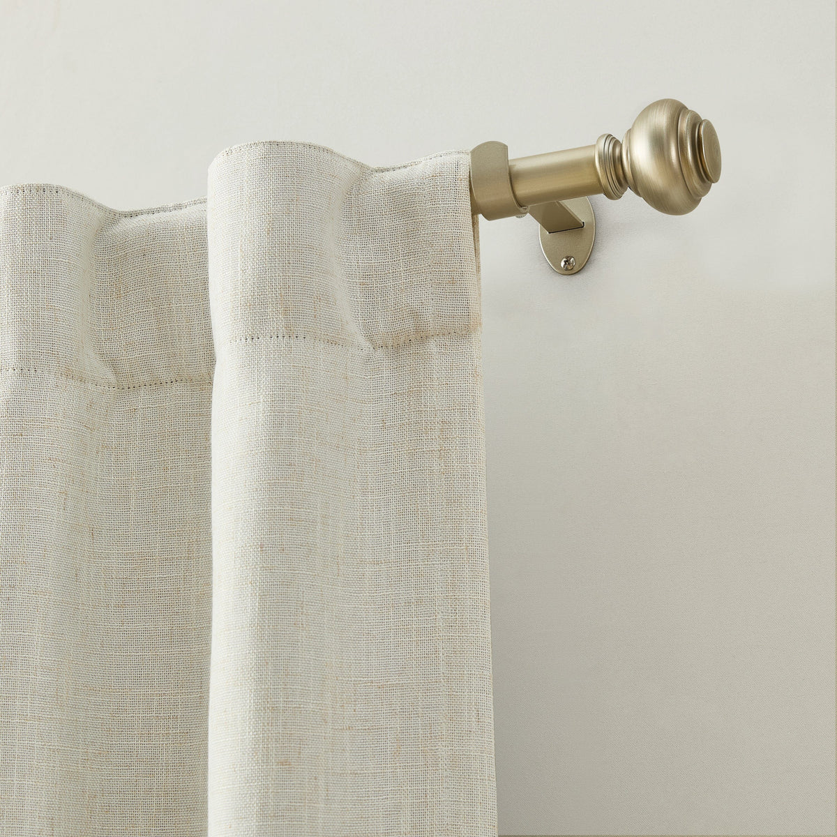 Lenox Manor 1” Single Curtain Rod with Rounded Globe Finial Design