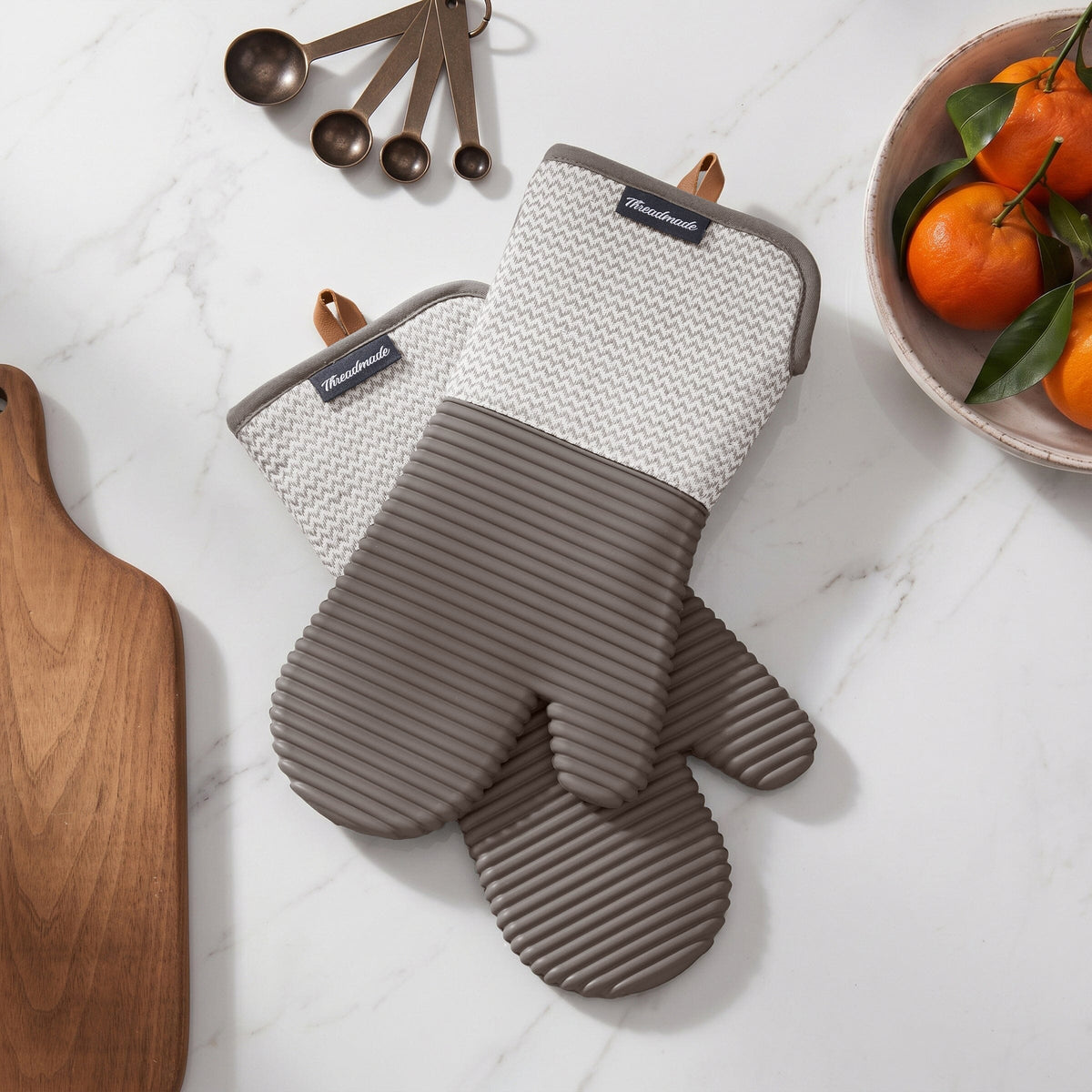 Sirena Chevron Heat-Resistant Ribbed Silicone Grip Oven Mitts, Set of 2