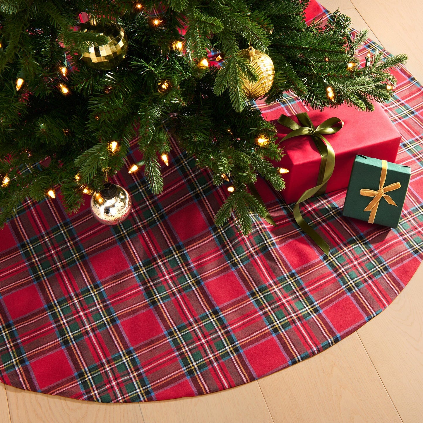 Stowe Tartan Plaid Christmas Tree Skirt